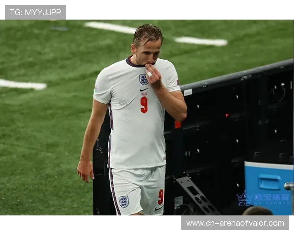 西汉姆长传打法失灵进攻创造力不足球队需寻求更高效进攻方案